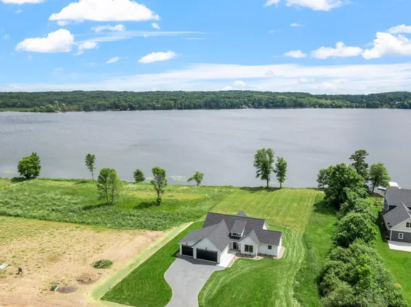 1625 Lake Ave, Luck, WI 54853