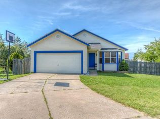 204 Mondair Dr, O'Fallon, MO 63368