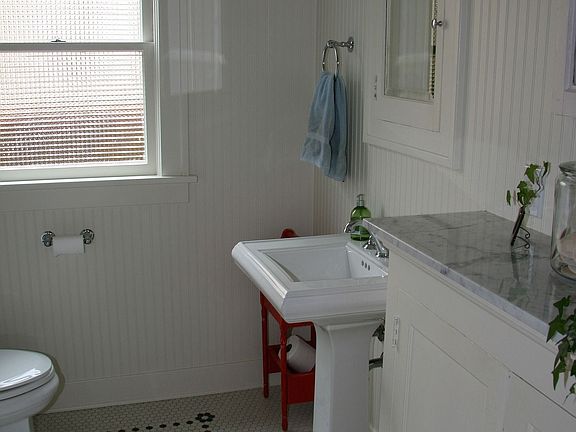 Main Floor Bathroom