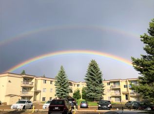 10615 40th Ave NW, Edmonton, AB T6J2W3