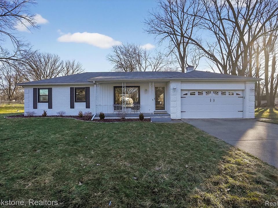 1st image of 6227 McKenzie Dr