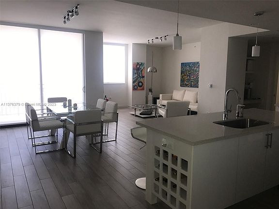 2nd image of 999 SW 1st Ave APT 2806