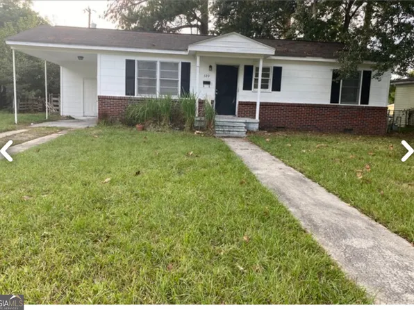 329 Manor Dr, Savannah, GA 31404