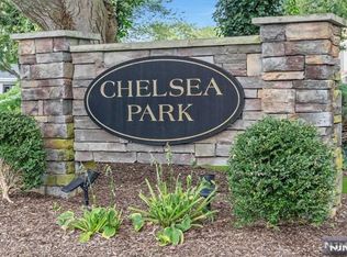 73 Chelsea Ct, Saddle Brook, NJ 07663