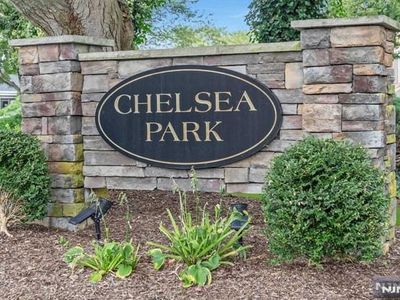 73 Chelsea Ct, Saddle Brook, NJ, 07663