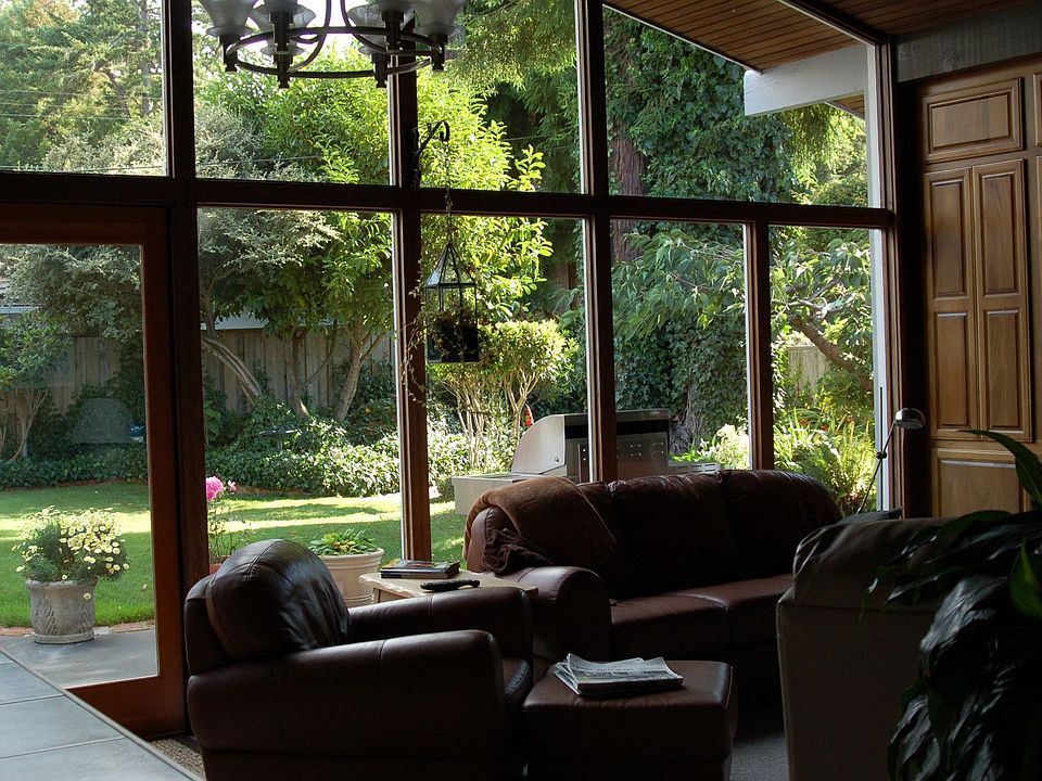 Family Room to Back yard