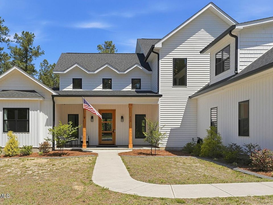 1st image of 655 Tufts Vista