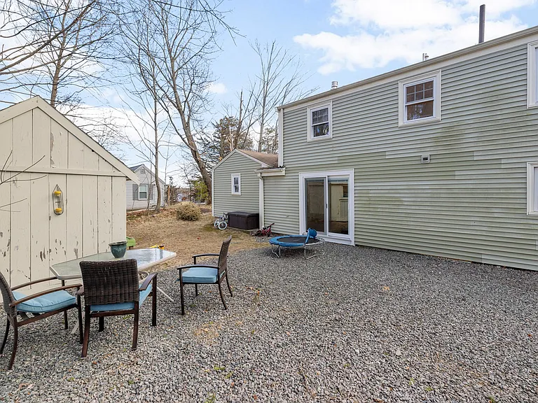 9 Glen Ave #A — Photo 18