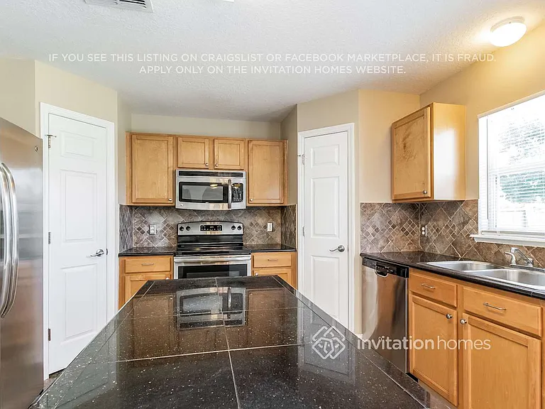 1838 Corner Meadow Cir — Photo 17