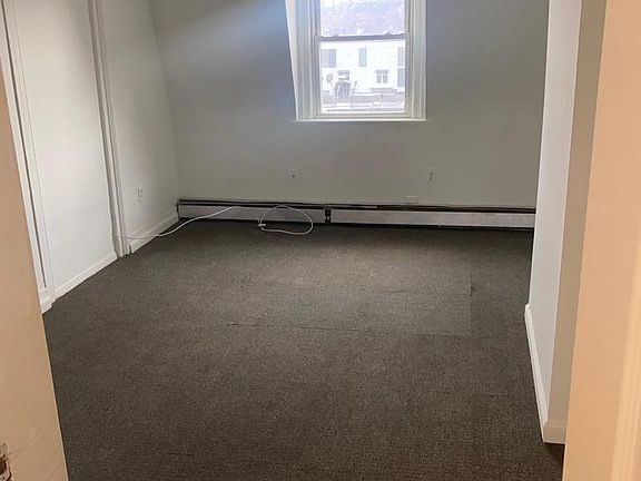 3rd image of 114 Buena Vista Ave Floor 3