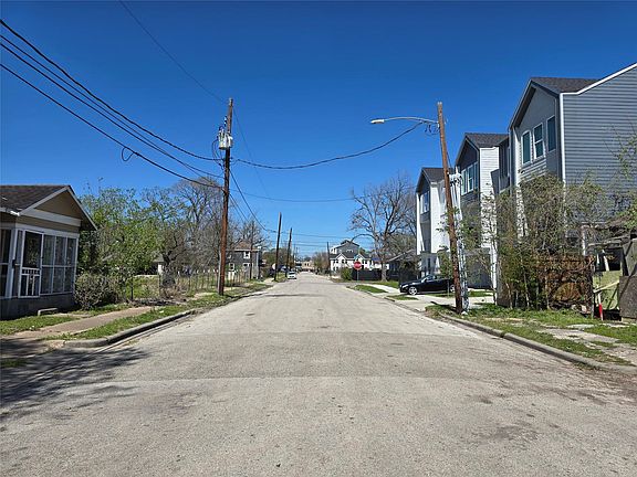 5th image of 2812 Brailsfort St