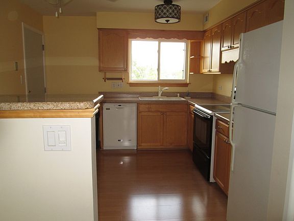 3rd image of 9451 Bay Colony Dr APT 3E