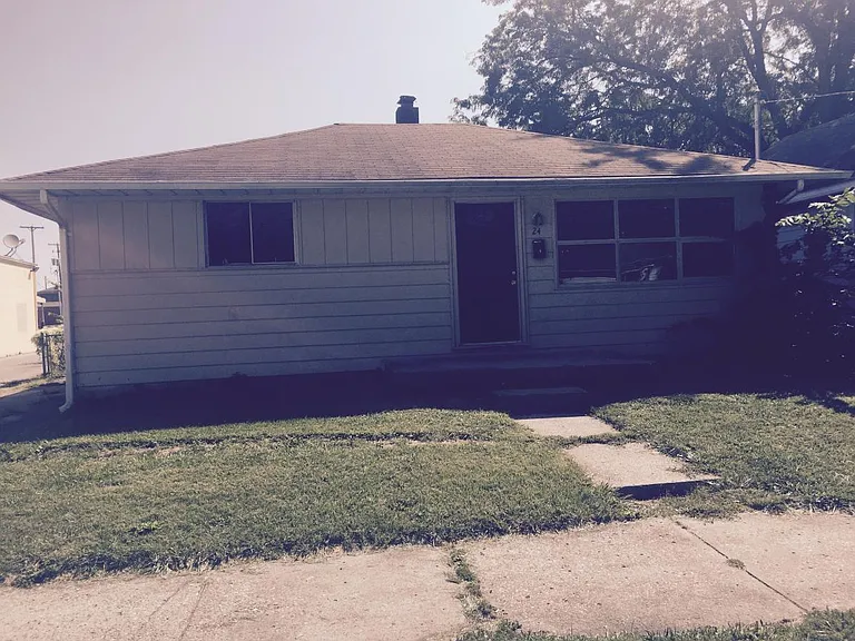 24 Buxton Ave — Photo 1