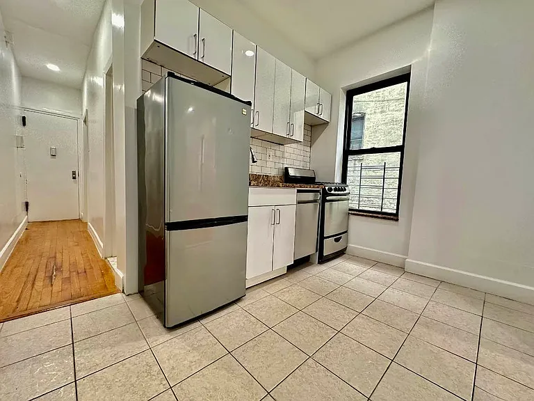 175 E 101st St #5F — Photo 3