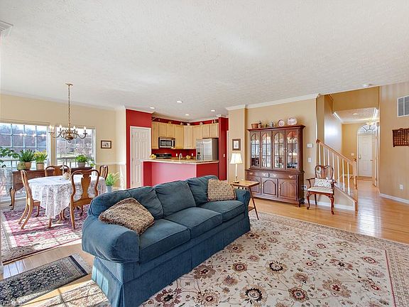 4th image of 4907 Lake View Dr