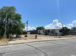 946 J St, Hawthorne, NV 89415