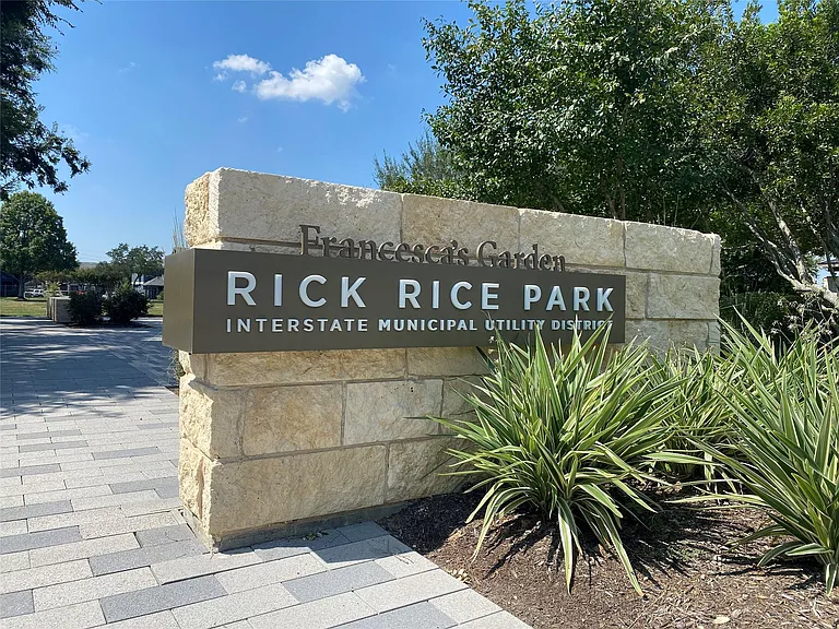 20916 Sunrise Pine View Ln — Photo 37