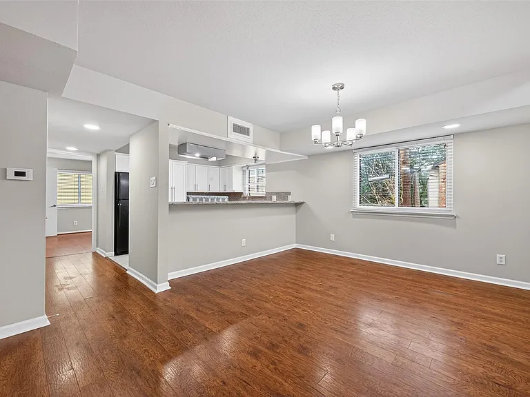 1114 Augusta Dr #10 — Photo 16