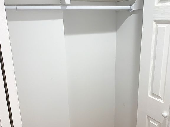 5th image of 25-34 Crescent St APT 2D