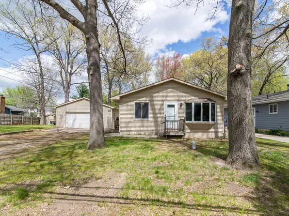 9190 Chaumont Dr, Commerce Township, MI 48382