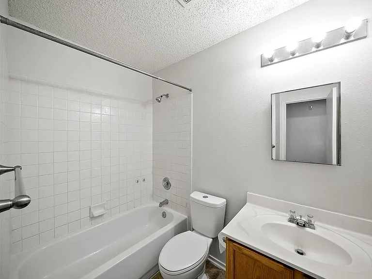 7839 Bypass Shls — Photo 17