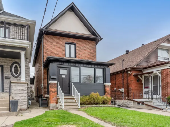 640 Runnymede Rd, Toronto, ON M6S 3A2