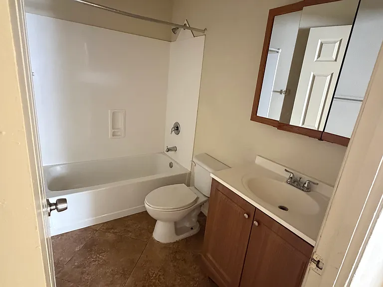3510 W Orangewood Ave — Photo 5