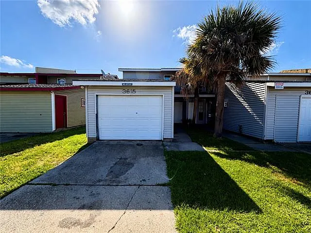 3 bed, 1.5 bath, 1000 sqft, $1,595 — Photo 1