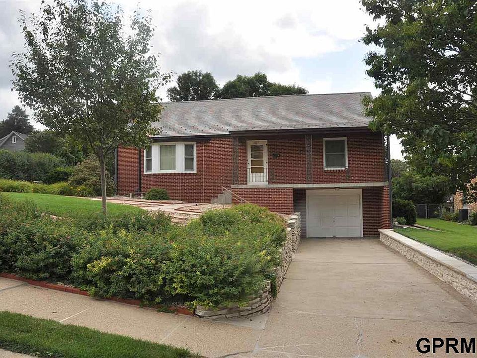 1st image of 5617 Erskine St