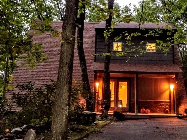 59 Split Rail Rdg, Hillsville, VA 24343