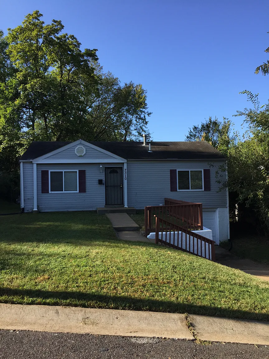 7310 Eunice Ave photo 1