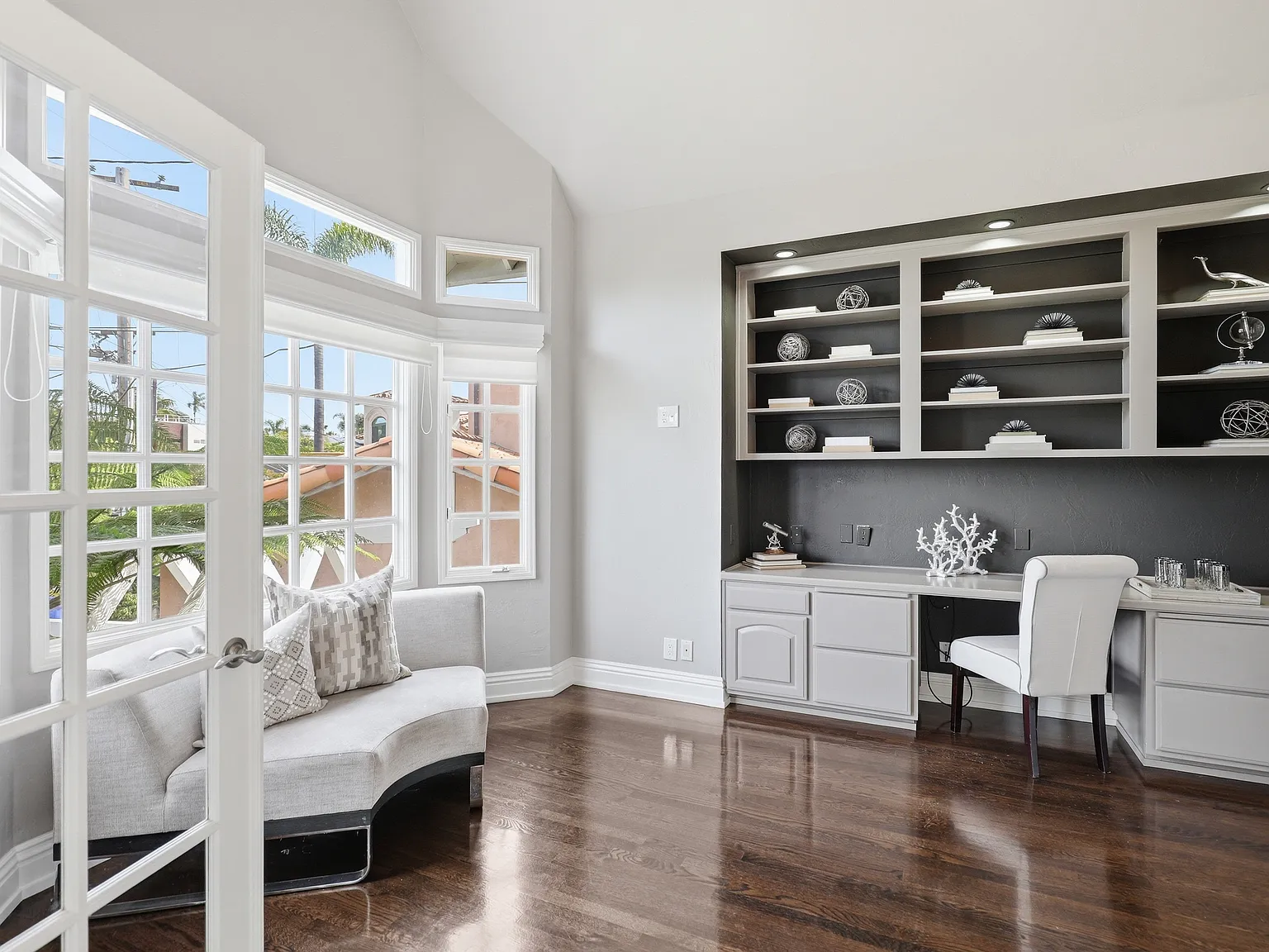 4 bed, 3650 sqft, $25,000 — Photo 4