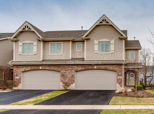 400 E Tall Oaks Ln, Itasca, IL 60143