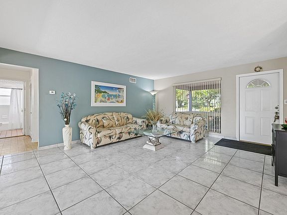 5th image of 1020 NW 45th Avenue