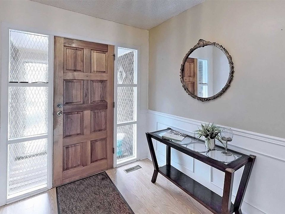 2nd image of 51 Carlton Rd
