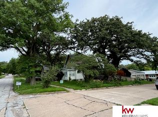 200 W M St, Weeping Water, NE 68463