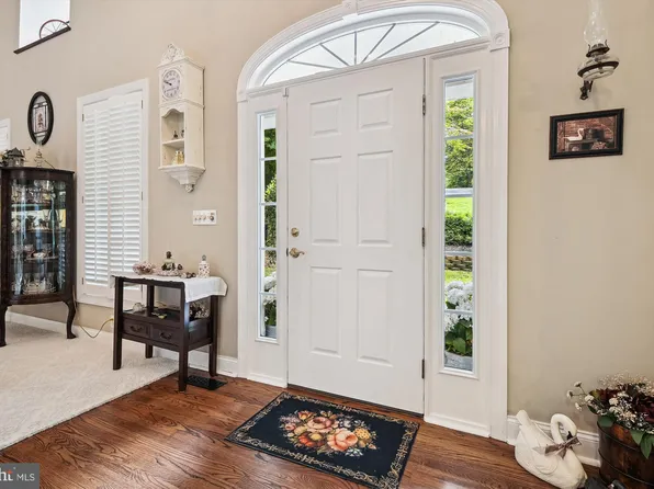 12061 Steven Ln, Dunkirk, MD 20754