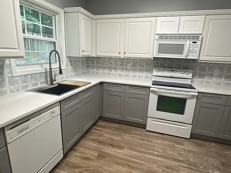 2400 Kirkstone Dr — Photo 13