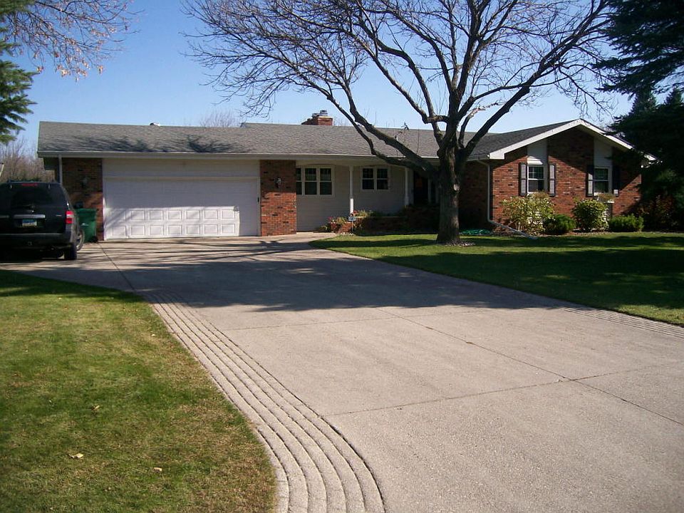 1st image of 6815 Lake Dr