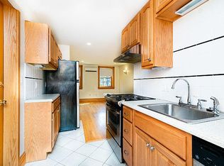 87 Myrtle St #4L, Boston, MA 02114