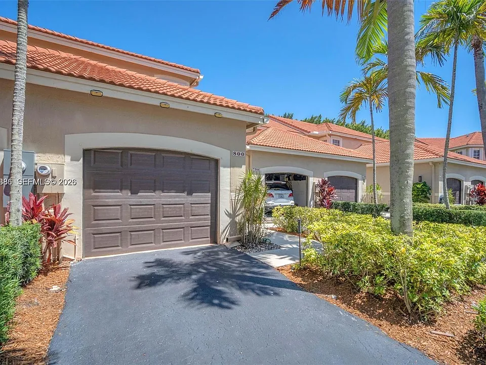 800 Sorrento Dr #2