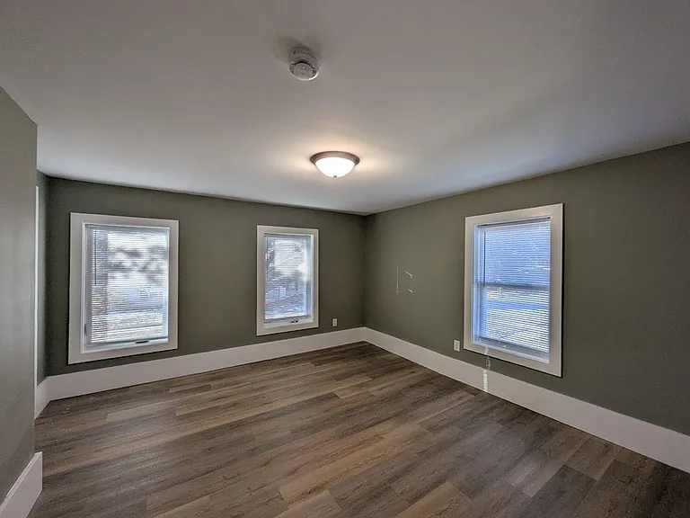 304 E Hill St — Photo 19