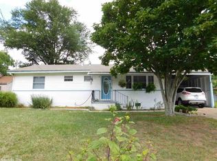 1301 Reeves Ave, Mena, AR 71953