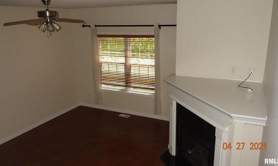 1st image of 11217 Oakwood Dr #47