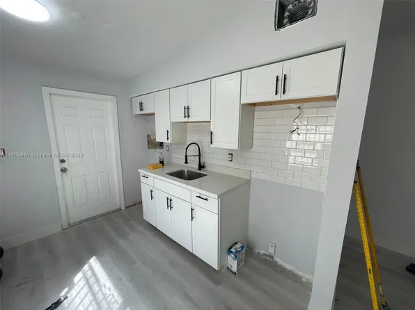 1991 Rutland St, Opa Locka, FL 33054