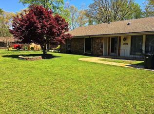 8449 Pine Ridge Dr, Rogers, AR 72756