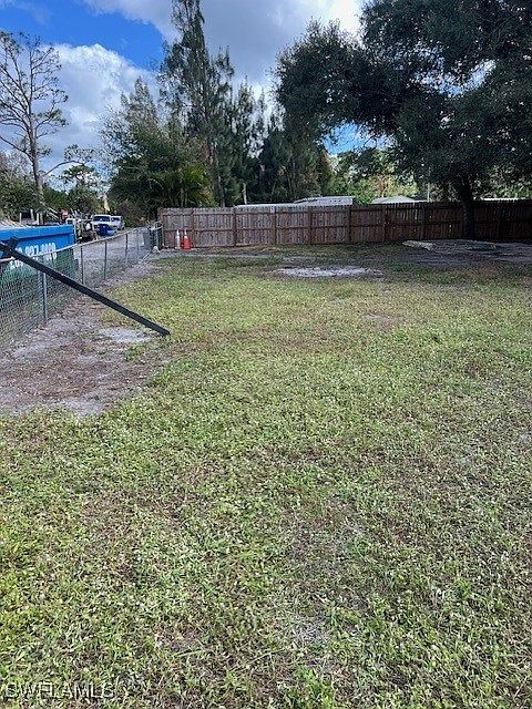 1st image of 7579 Hart Dr