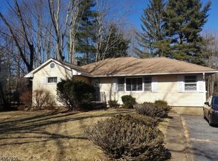 10 Center Ln, Succasunna, NJ 07876