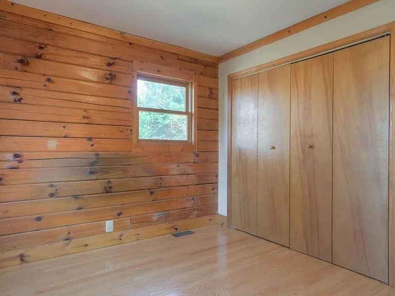 550 Colhoun St NE — Photo 13