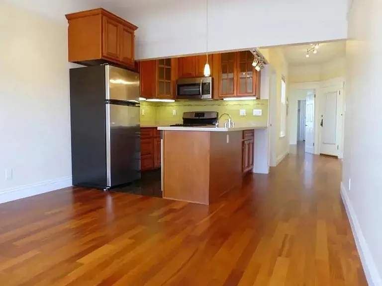 624 Shrader St #8 — Photo 2